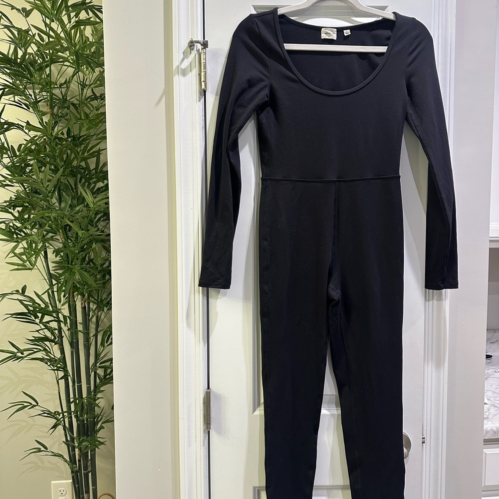 Aritzia Wilfred Free Black Long Sleeve Jumpsuit